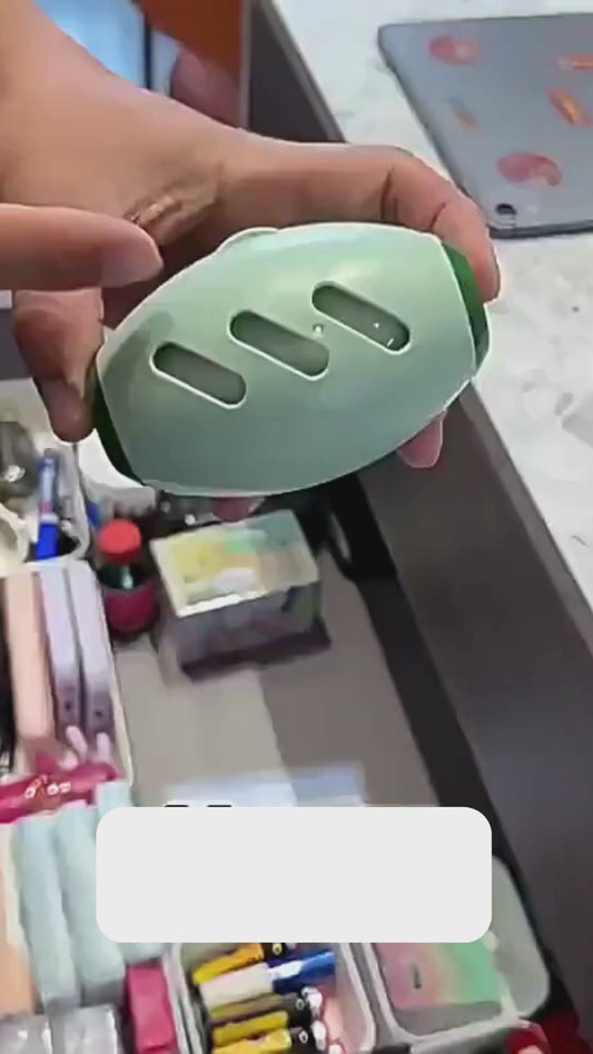 Dust Cleaning Tool – Lightweight and Efficient Grooming Tool